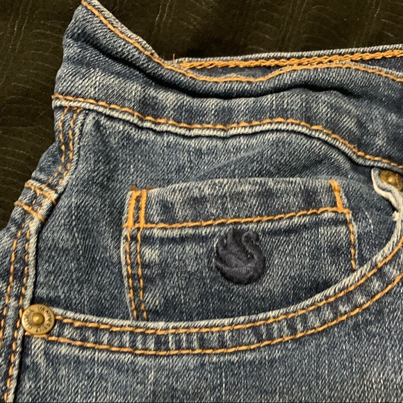 Women's Gloria Vanderbilt Amanda Capris - Picture 7 of 7